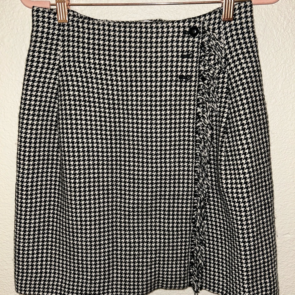 Classic Black and White Houndstooth Skirt